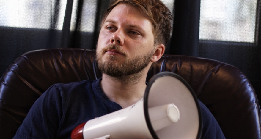 Tragen Sie Texte, Gedichte und Geschichten vor! Slammer Christian Ritter gibt Tipps. Mehr bei Papierhaus Hartmann in Greifswald und im Onlineshop.