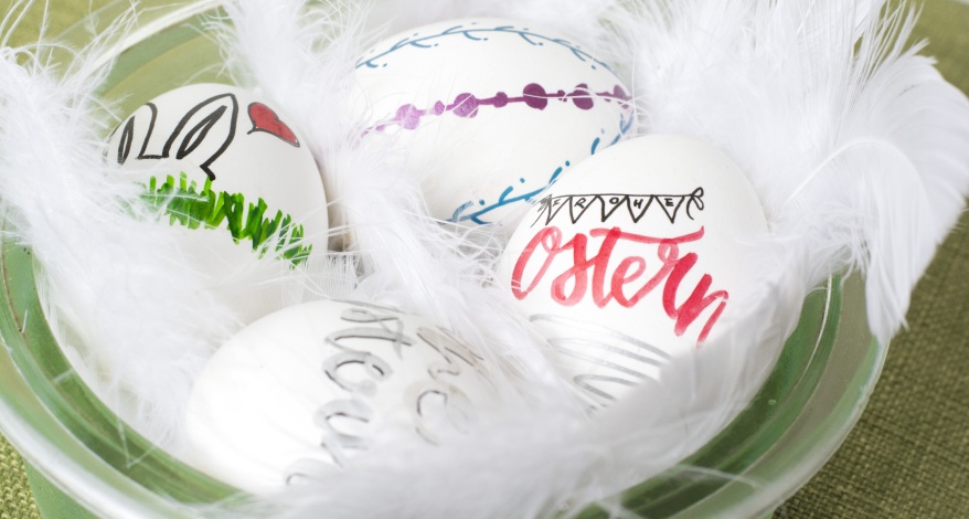 Schriftzüge und Osterdeko: Gestalten Sie richtig schöne Ostereier! Bei Papier Kreis in Hanau und im Onlineshop finden Sie alles für Ihre Umsetzung.
