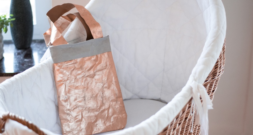 Papier, das man waschen und vernähen kann? Das gibt’s! Mehr dazu bei Wall am Markt in Kirchheim unter Teck und im Onlineshop.